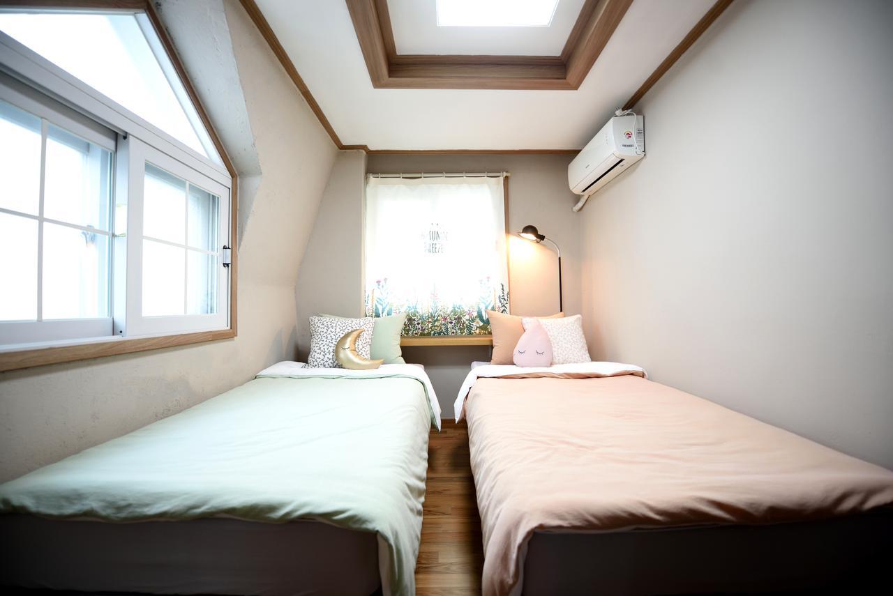 The One Hostel Hongdae In Seoul - Foreigner Only Zewnętrze zdjęcie