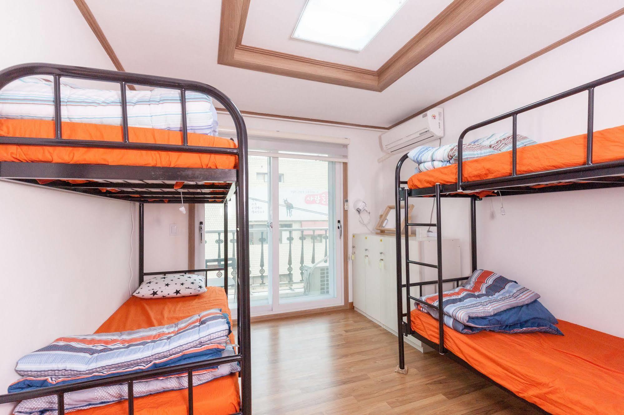 The One Hostel Hongdae In Seoul - Foreigner Only Zewnętrze zdjęcie